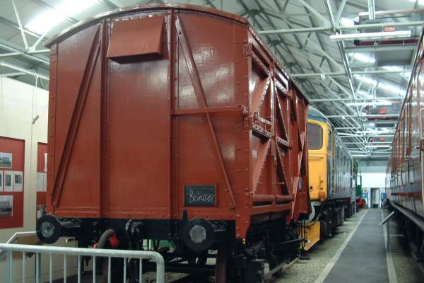 12 ton Palvan, British Railways No.B769990. CLV197, Johnnie Walker No.JW6050