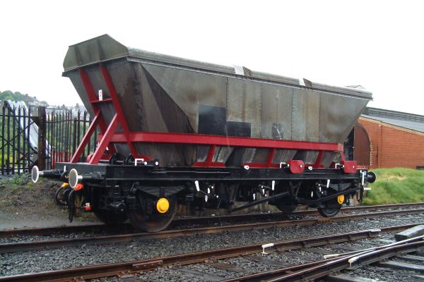 32.5 tonnes Merry-Go-Round HCA hopper wagon, EWS no.350001