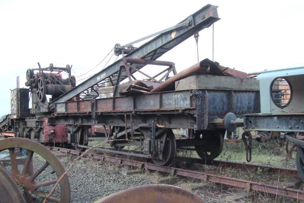 22 ton Plate Wagon, British Railways DB932307 (crane runner)