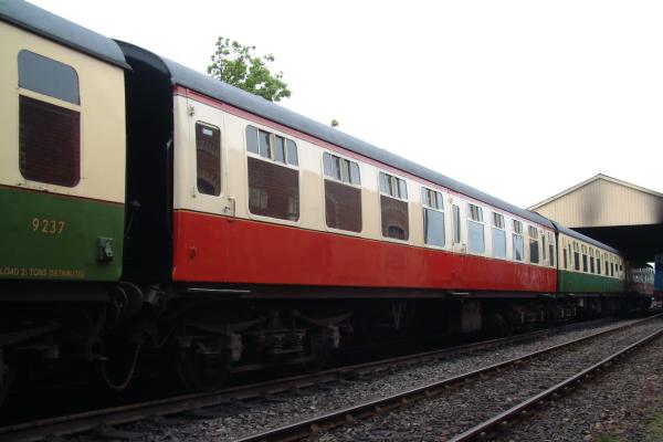 British Railways Mk.1 Tourist Second Class Open coach No.4422
